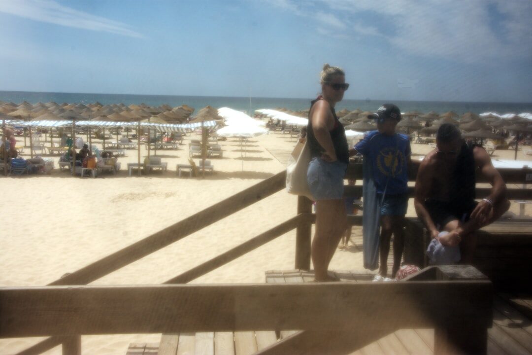 celebrity beach vacation