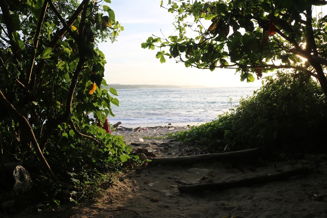 bali hidden beach